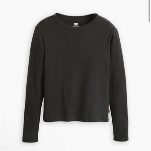 Levi’s essential long sleeve t shirt